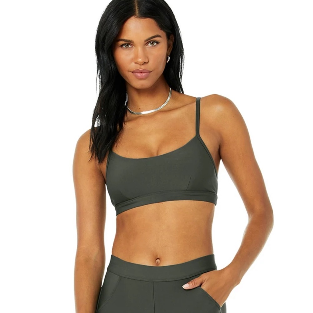ALO YOGA Airlift Intrigue Bra, Dark Cactus